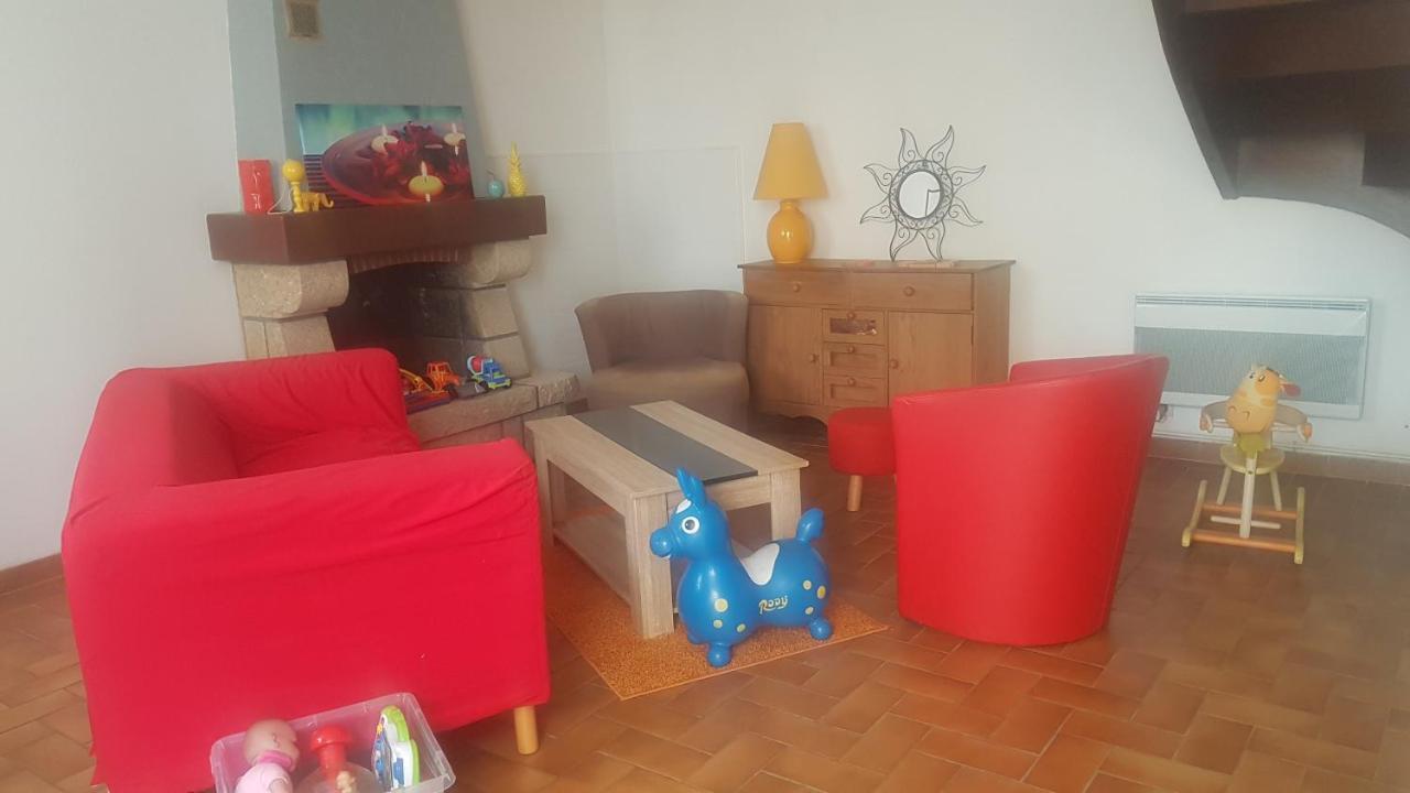 Au Rayon De Soleil Villa Trédias Exteriör bild